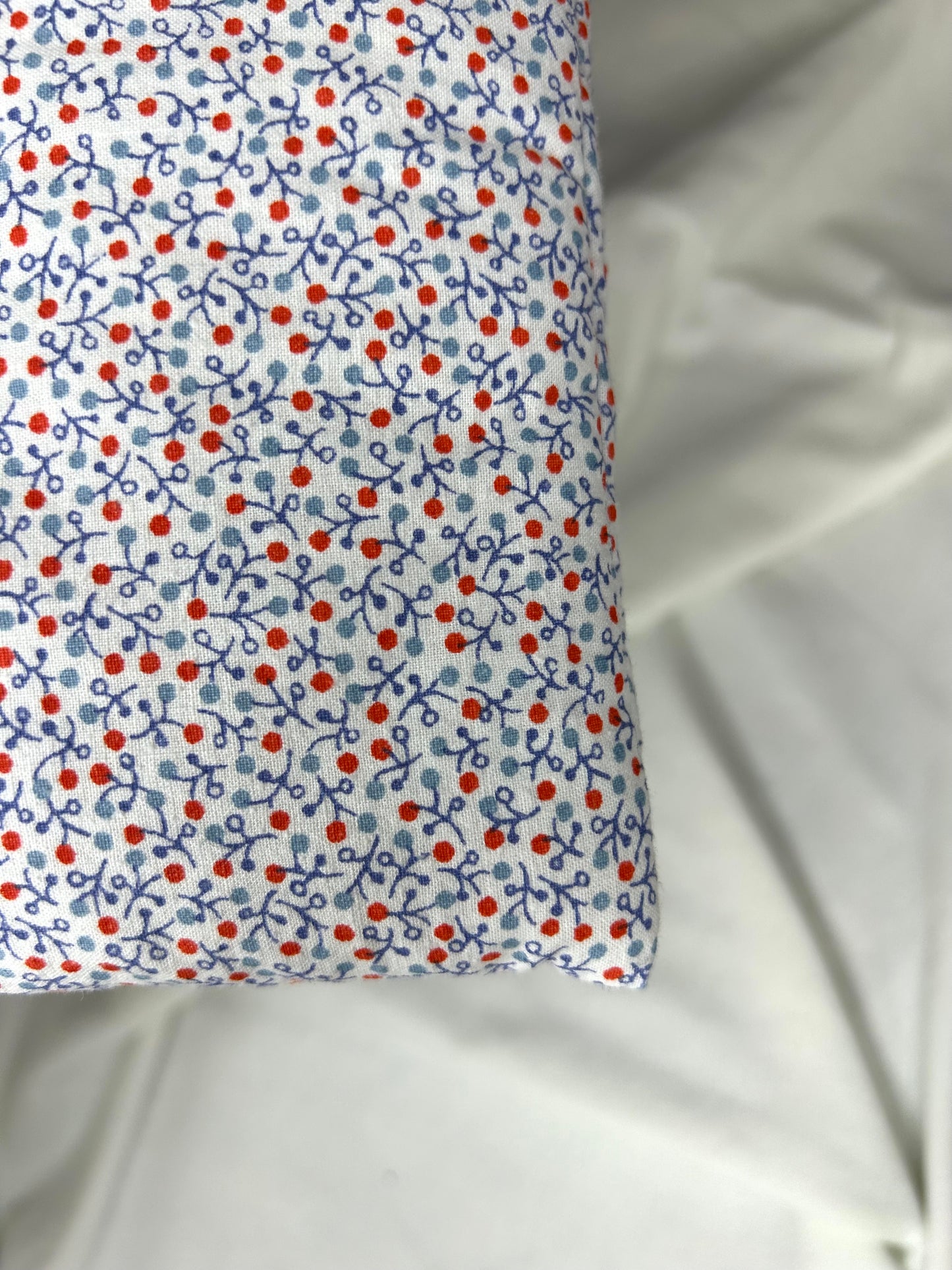 Housse à livre rouge et bleu