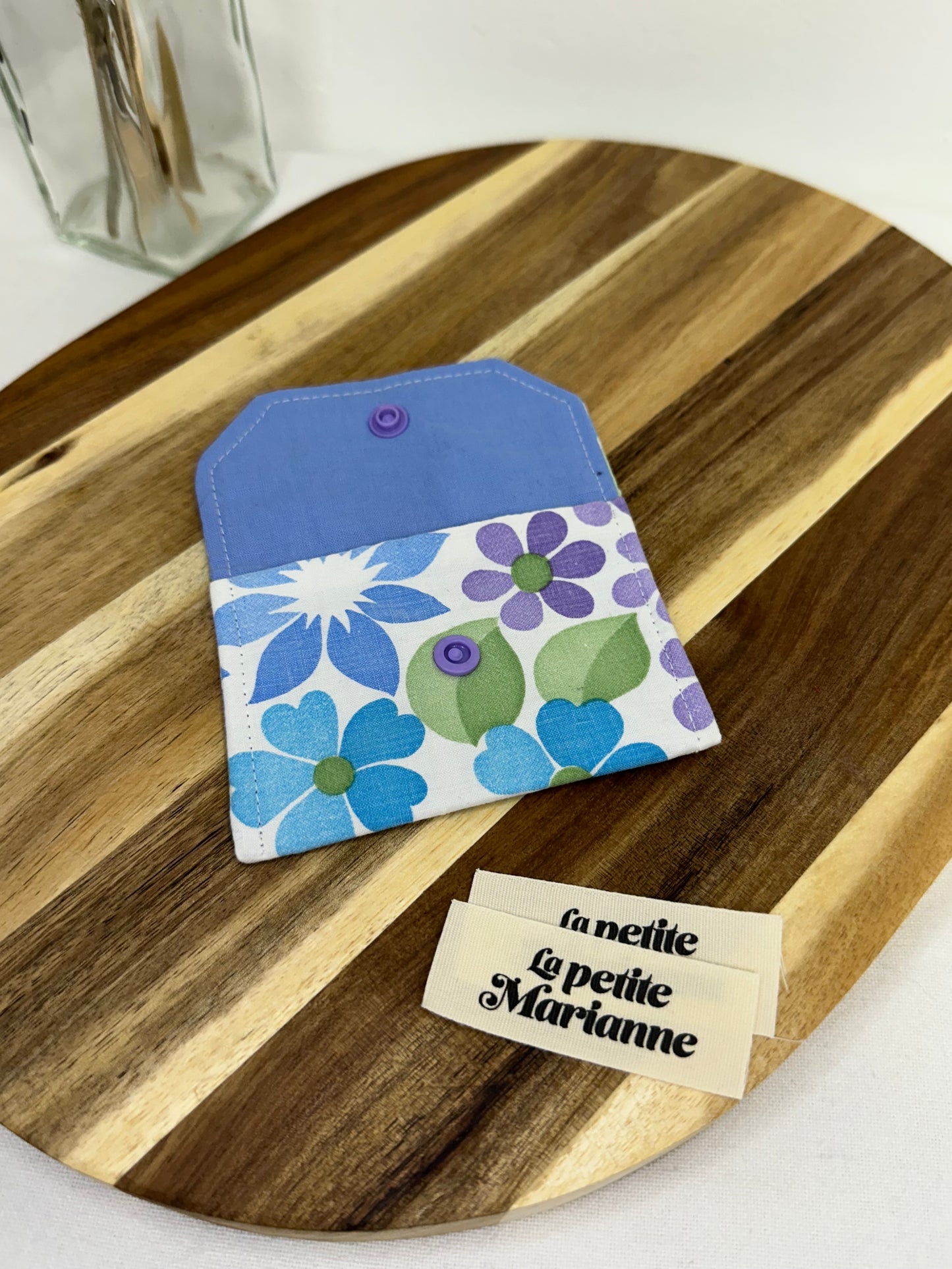 Porte-cartes à fleurs