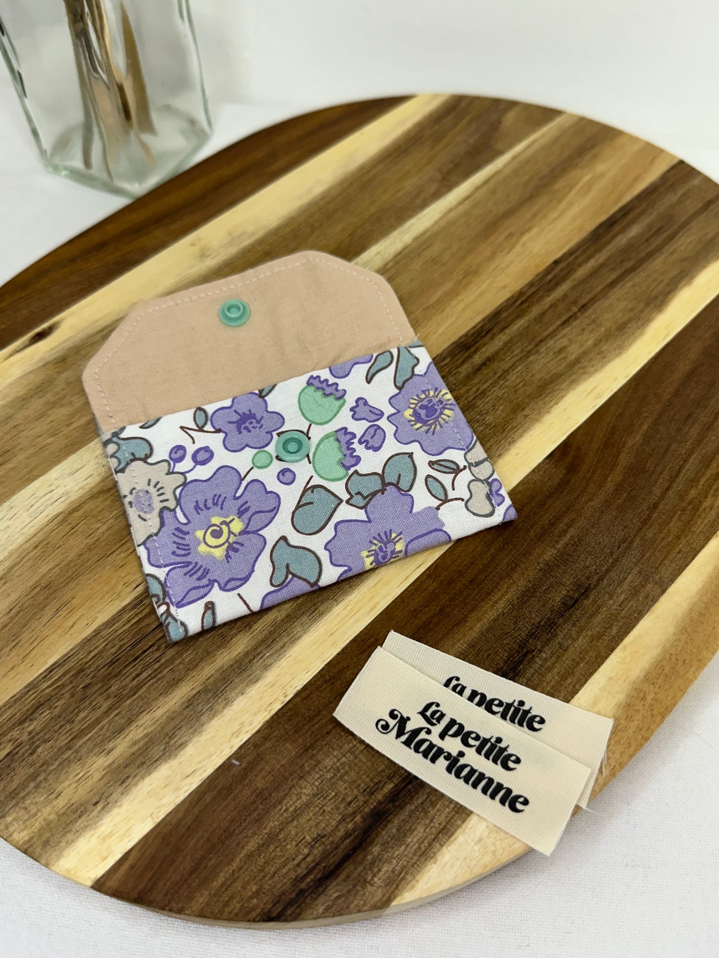 Mauve floral card holder