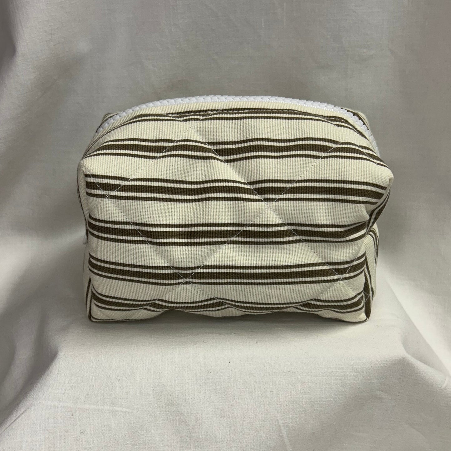 Mini trousse beige à rayures marrons