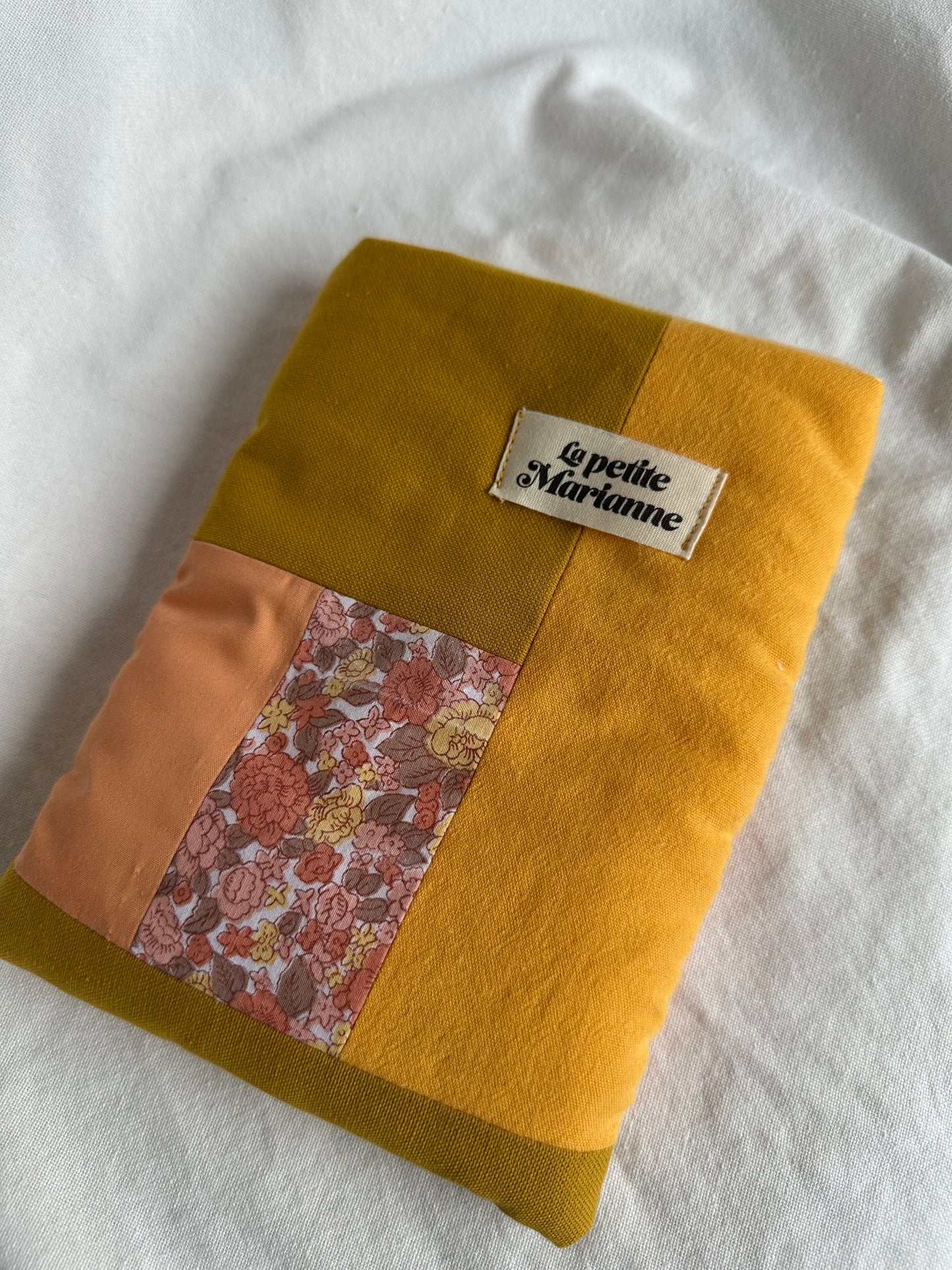 Housse à livre poche patchwork jaune