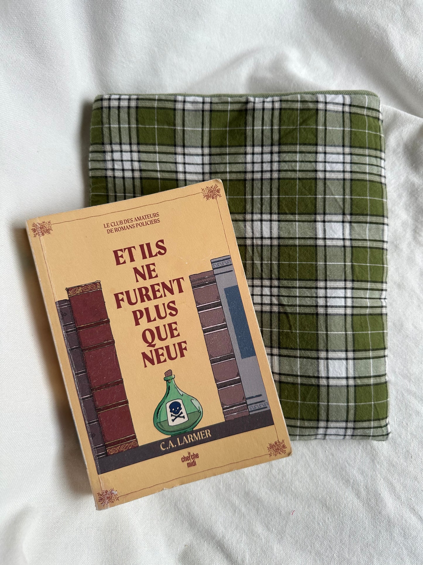 Housse à livre broché verte